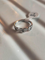 Three hearts ring
