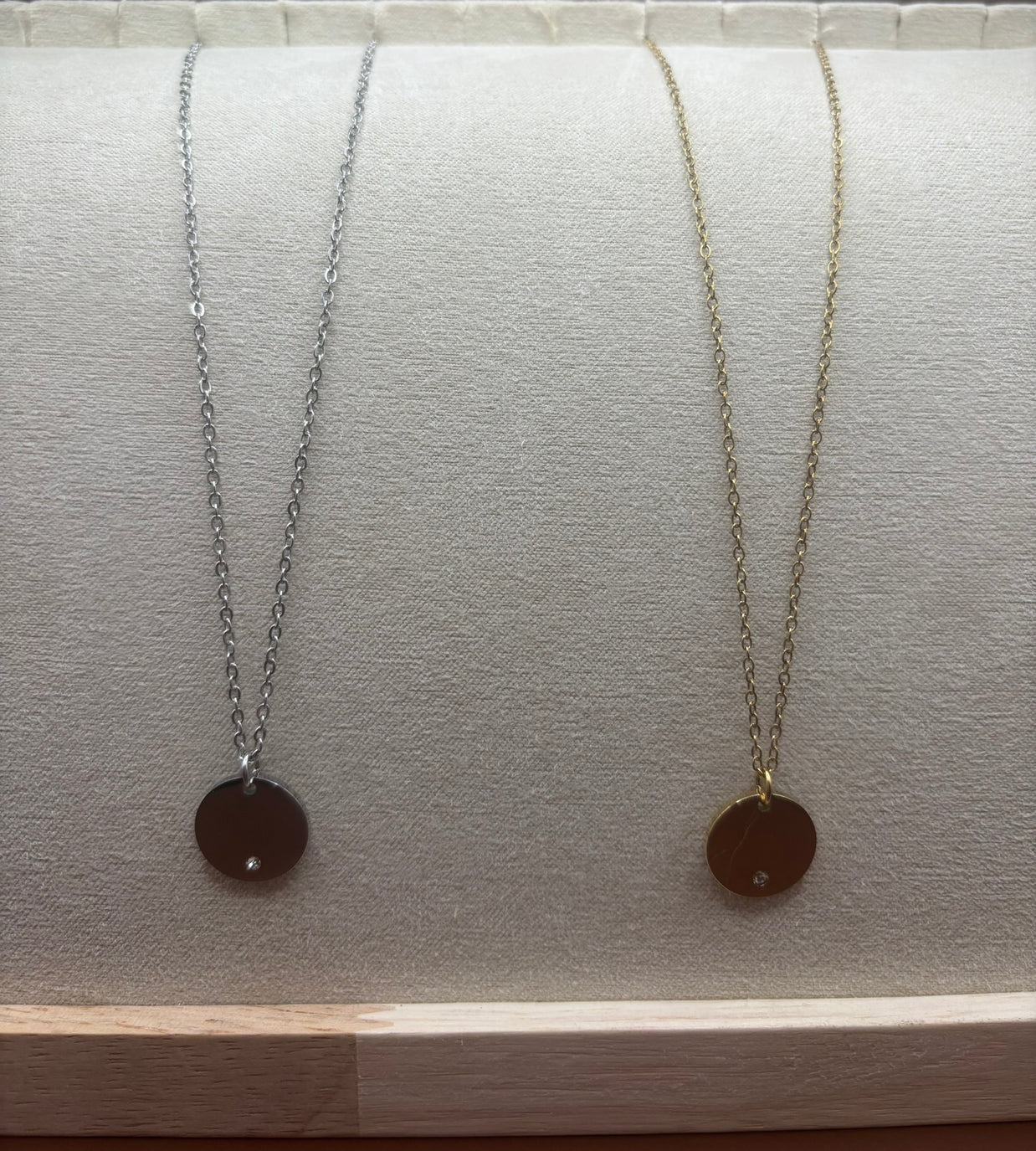 Luster Disc Necklace