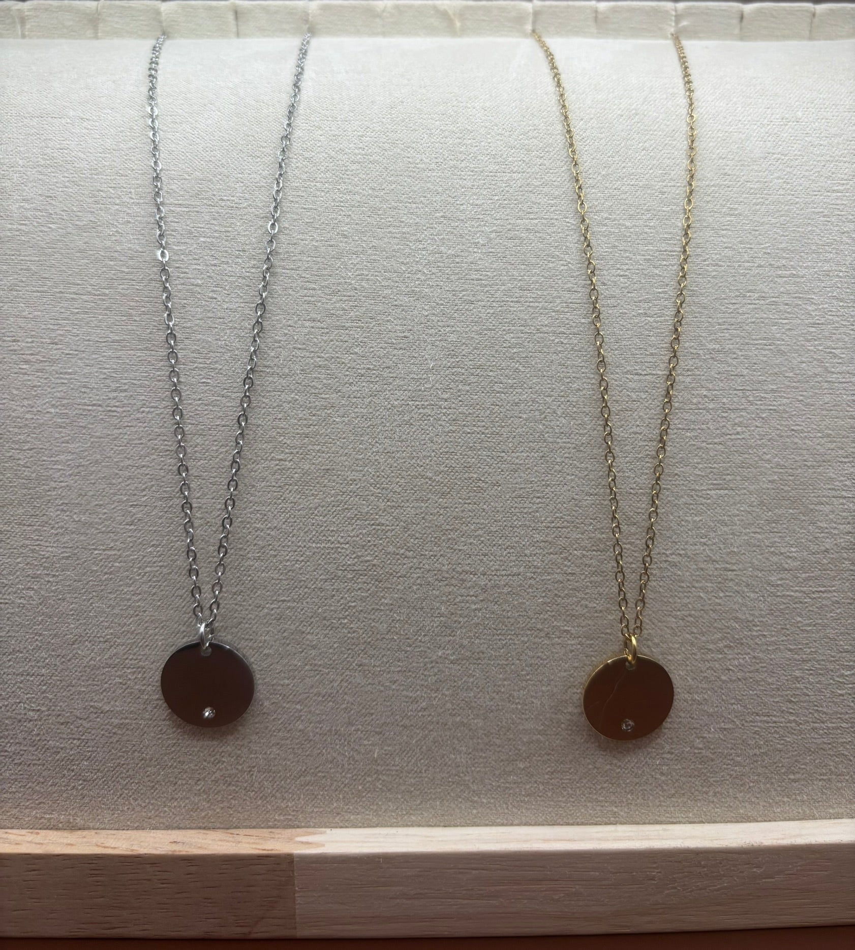 Luster Disc Necklace